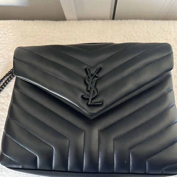 Saint Laurent Loulou Shoulder Bag Matelasse Chevron Medium - like new! - Picture 6 of 15